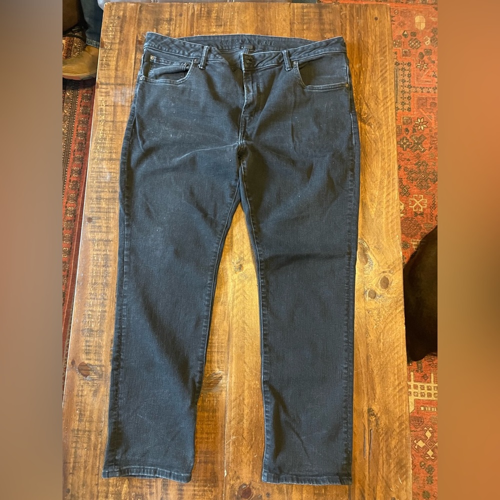 Men’s American Eagle Black Straight Leg Jeans- 42x32